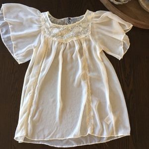 ▶️$3/12 Divided Boho Top